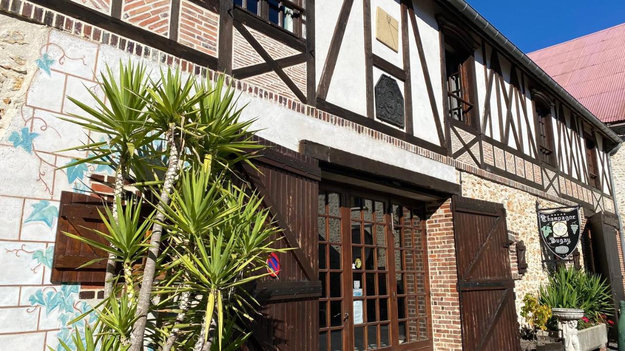 Bed and Breakfast Domaine Du Cellier De La Couronne Sézanne Exteriér fotografie