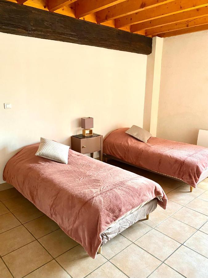 Bed and Breakfast Domaine Du Cellier De La Couronne Sézanne Exteriér fotografie