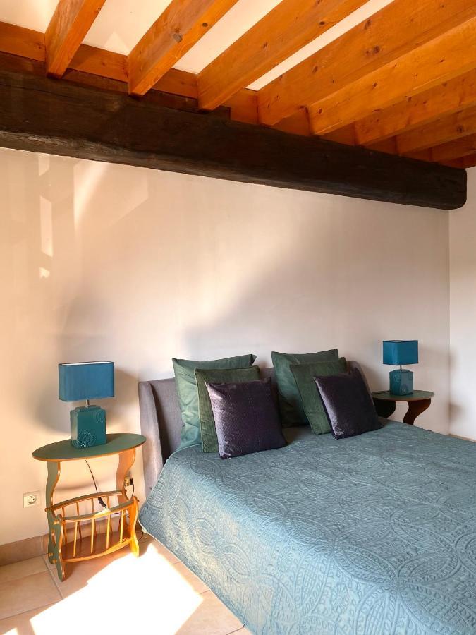 Bed and Breakfast Domaine Du Cellier De La Couronne Sézanne Exteriér fotografie
