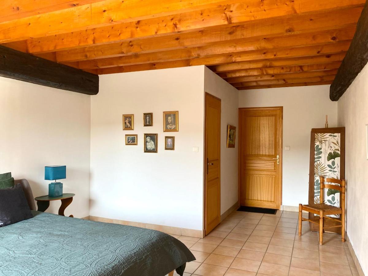 Bed and Breakfast Domaine Du Cellier De La Couronne Sézanne Exteriér fotografie