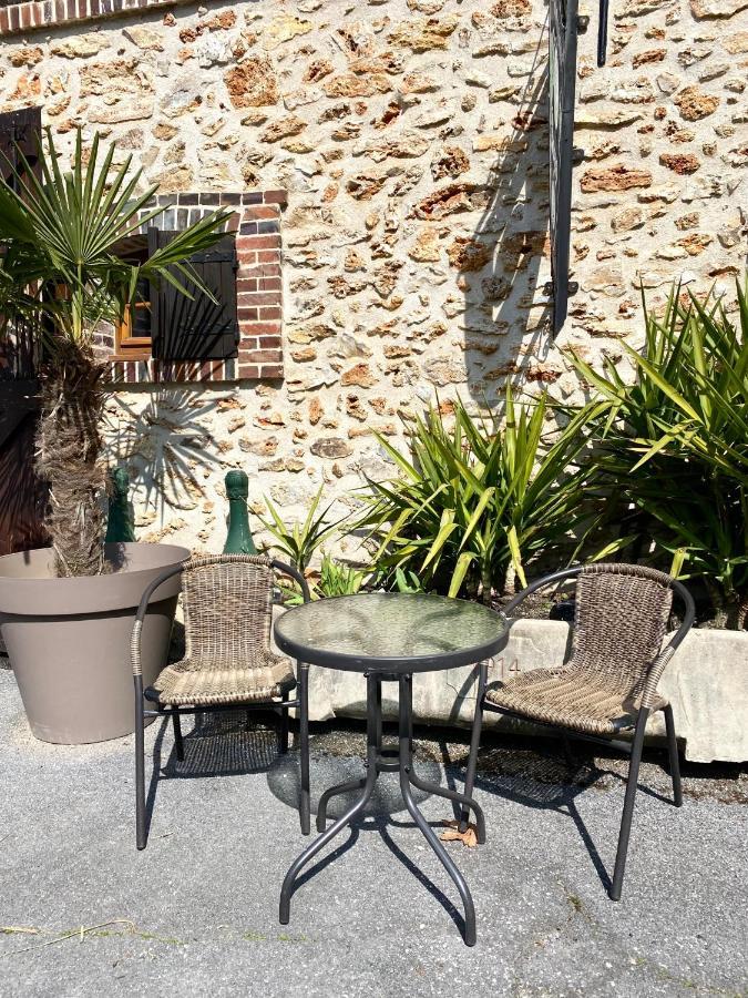Bed and Breakfast Domaine Du Cellier De La Couronne Sézanne Exteriér fotografie