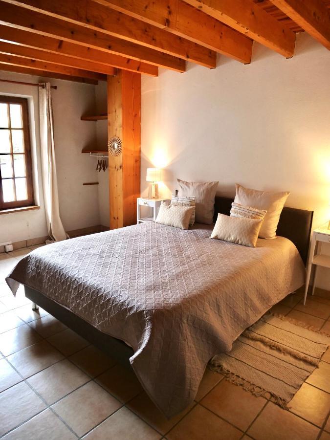 Bed and Breakfast Domaine Du Cellier De La Couronne Sézanne Exteriér fotografie
