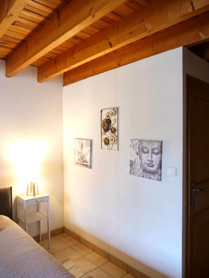 Bed and Breakfast Domaine Du Cellier De La Couronne Sézanne Exteriér fotografie